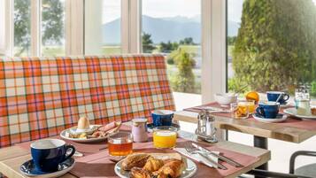 Daily buffet breakfast (EUR 15 per person)