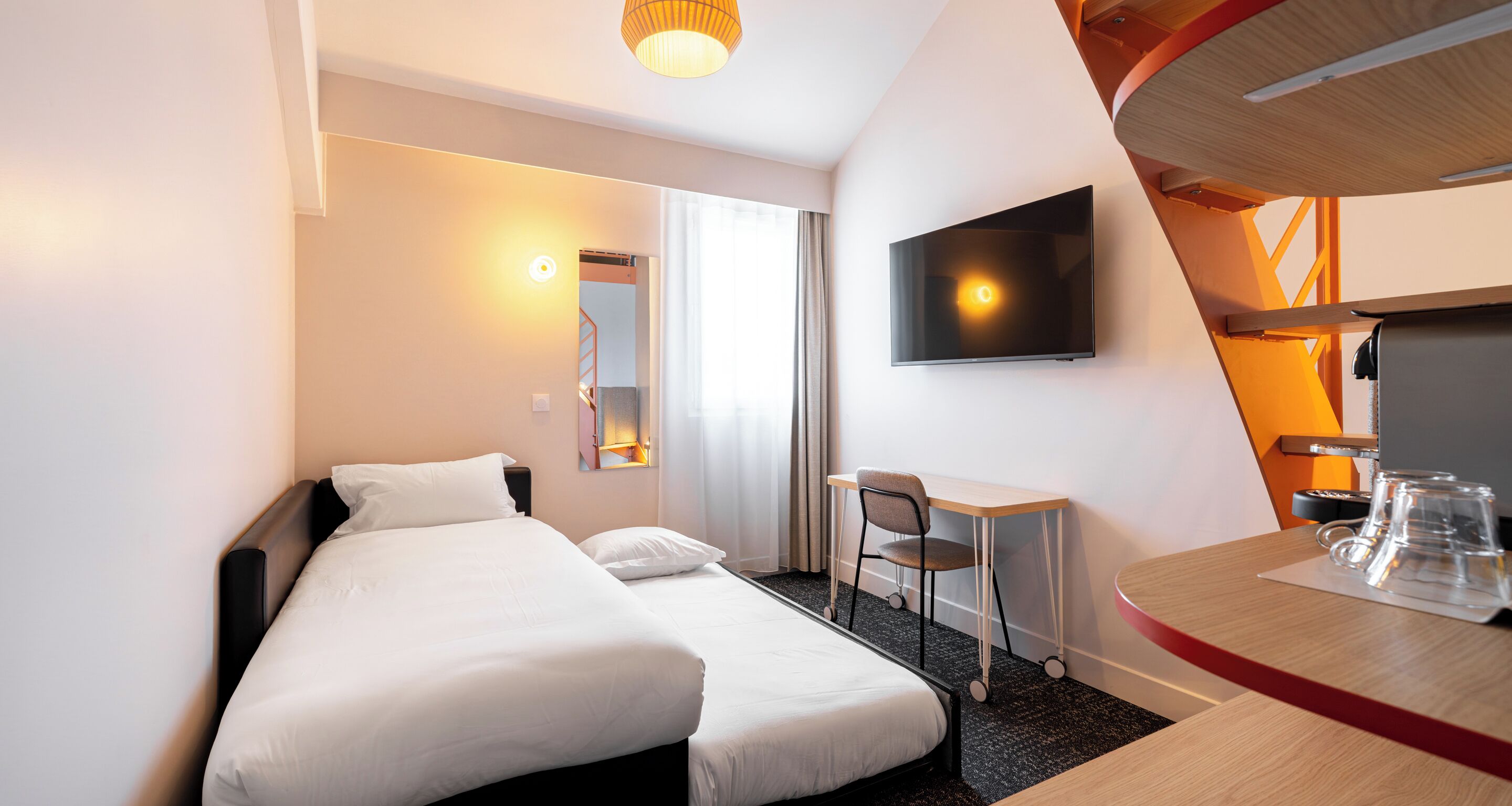 Superior Duplex Room, 1 King Bed, 2 Twin Beds, Non-Smoking (Shower Only)