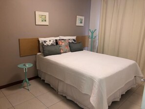 3 عدّة غرف نوم ومكواة/لوح كي وواي فاي مجانًا وملاءات أسرّة