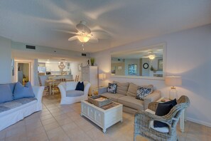 TV, fireplace, DVD player, books