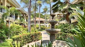 Property grounds - Second floor Pool front Luxury Condo - Starting at $699Wk- $125 nightly (Jaco)