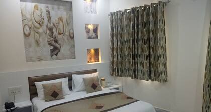 A very beautiful home stay on the nice location and very near to the Taj Mahal.