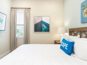 3 bedrooms, iron/ironing board, Internet, bed sheets - Classic Margaritaville Cottage w/ Full Kitchen & Indoor/Outdoor Living (Kissimmee)