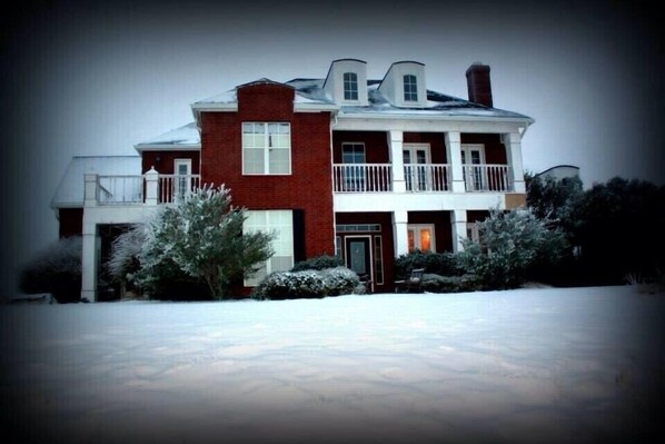 Exterior - A luxury hunting lodge (Merkel)