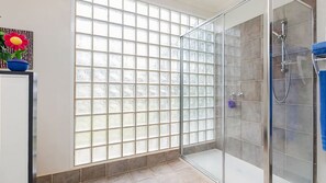 Bathtub