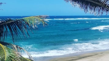Am Strand, Liegestühle, Strandtücher