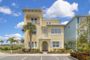 Exterior - Pristine Margaritaville Cottage: Waterfront Haven w/ Private Pool & Spa (Kissimmee)