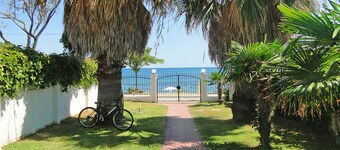 Avdira Seaside House