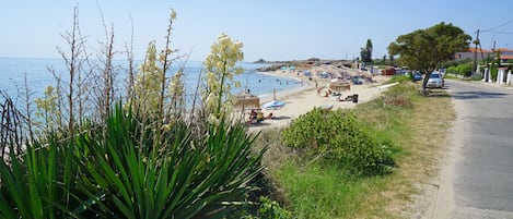 Beach nearby, beach towels