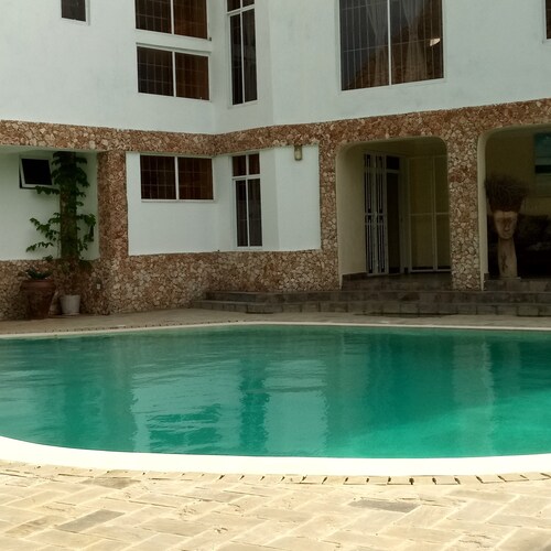 Ferienhaus mit 5 Schlafzimmern in Malindi im Süden neben Tropen und Kilil
