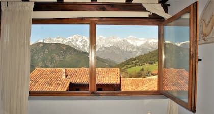 Amaizing Traditional Apartment avec une superbe vue sur la montagne.