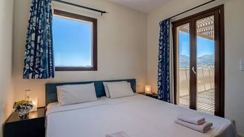 4 bedrooms, iron/ironing board, travel cot, free WiFi