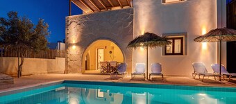Artemis Villa Makrigialos: de 4 dormitorios, piscina privada vistas al mar, wifi