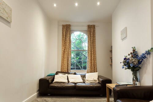 Beautiful 3 bedroom house close to big ben and london eye all transport links