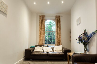 Beautiful 3 bedroom house close to big ben and london eye all transport links