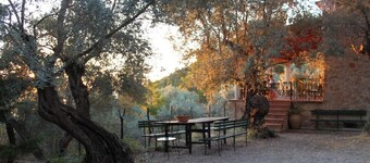 Magisches Stein-Landhaus mit inspirierendem Meerblick