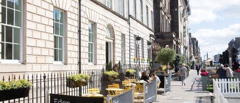 Restauration extérieure