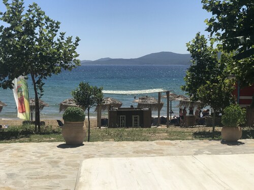 Luxury villa with private pool, wading pool, outdoor shower and sea view