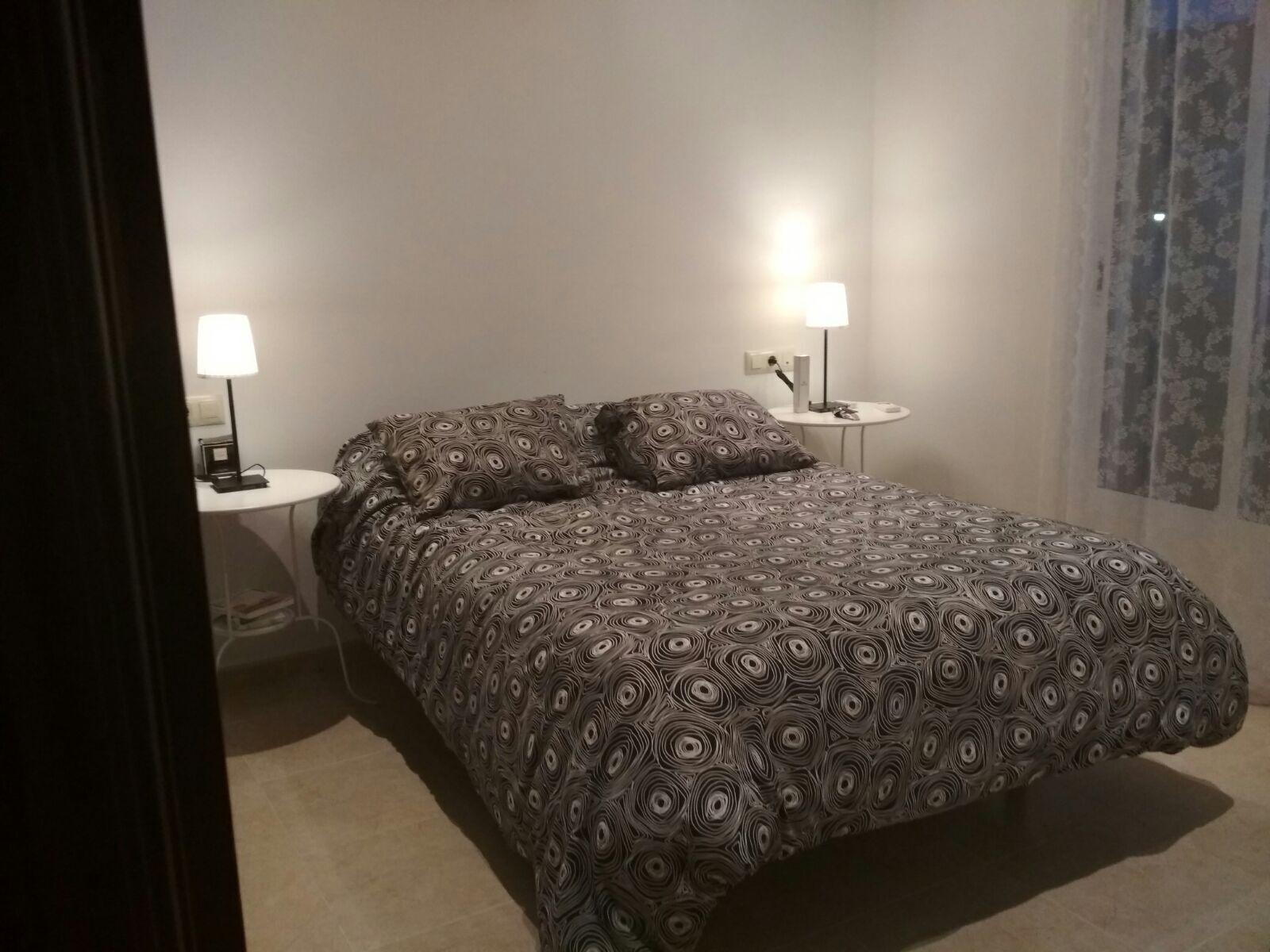 4 多间卧室、熨斗/熨衣板、免费 WiFi、床单