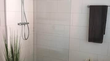 Dusche, Seife, Toilettenpapier