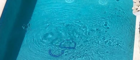 Kolam renang terbuka