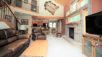 Smart TV, fireplace, DVD player