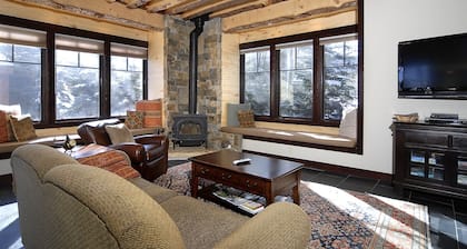 Sopris-talo: High End + Open Layout