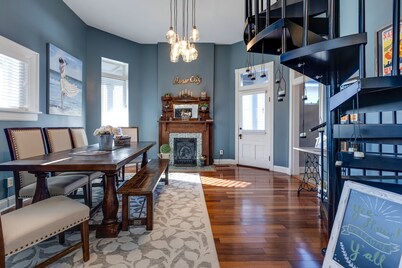 House in the Heart of Music Row: Gulch, Midtown, Vandy, Belmont, & Broadway.