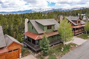 Exterior - Big 3 Story Home, Shuttle, Hot Tub, Close (Fraser)