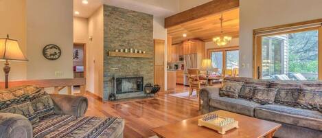 Smart-TV, Kamin, DVD-Player, Bücher