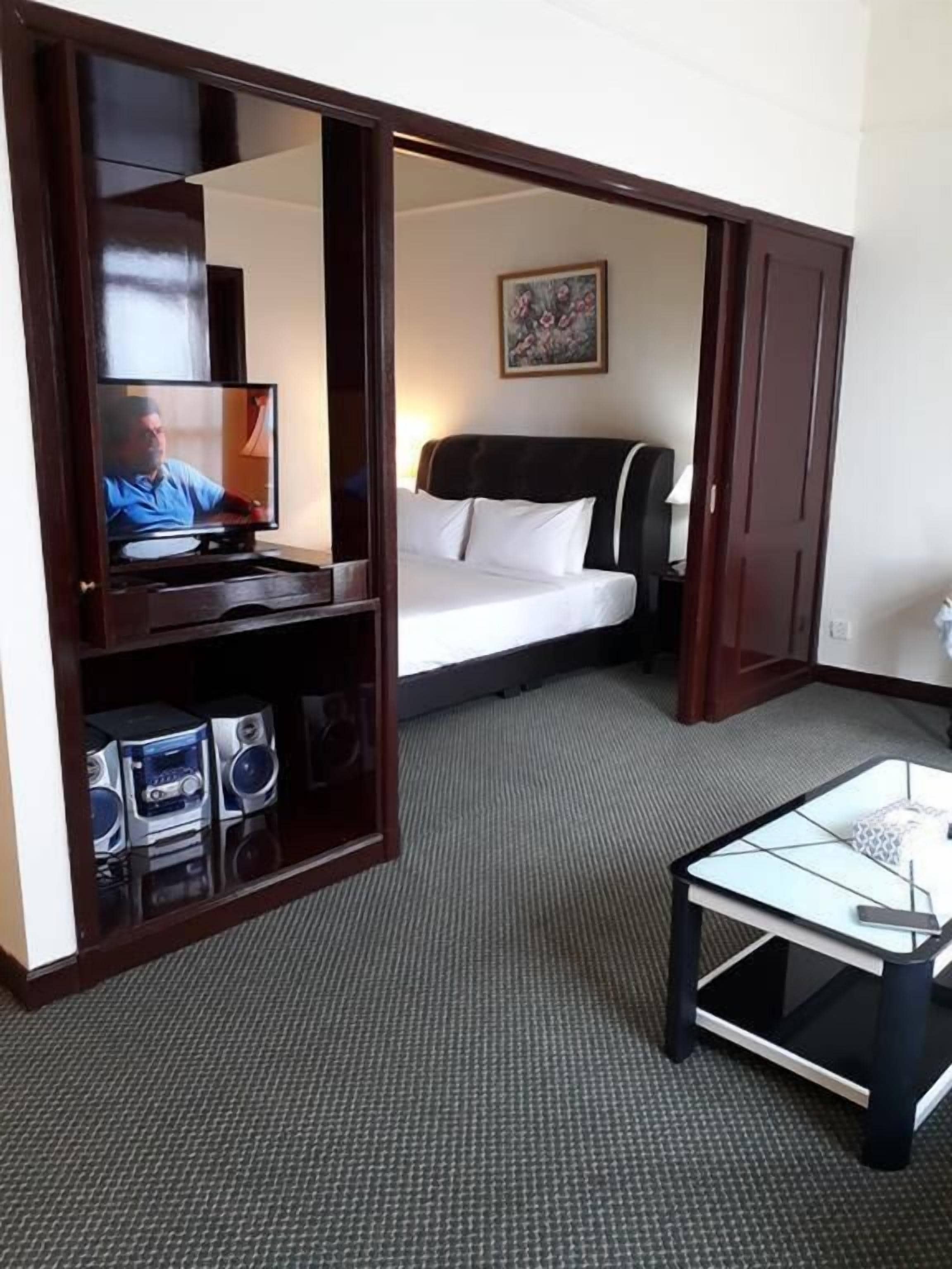 1 quarto, ferros/tábuas de passar roupa, Wi-Fi de cortesia