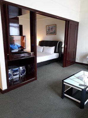 1 bedroom, iron/ironing board, free WiFi, wheelchair access