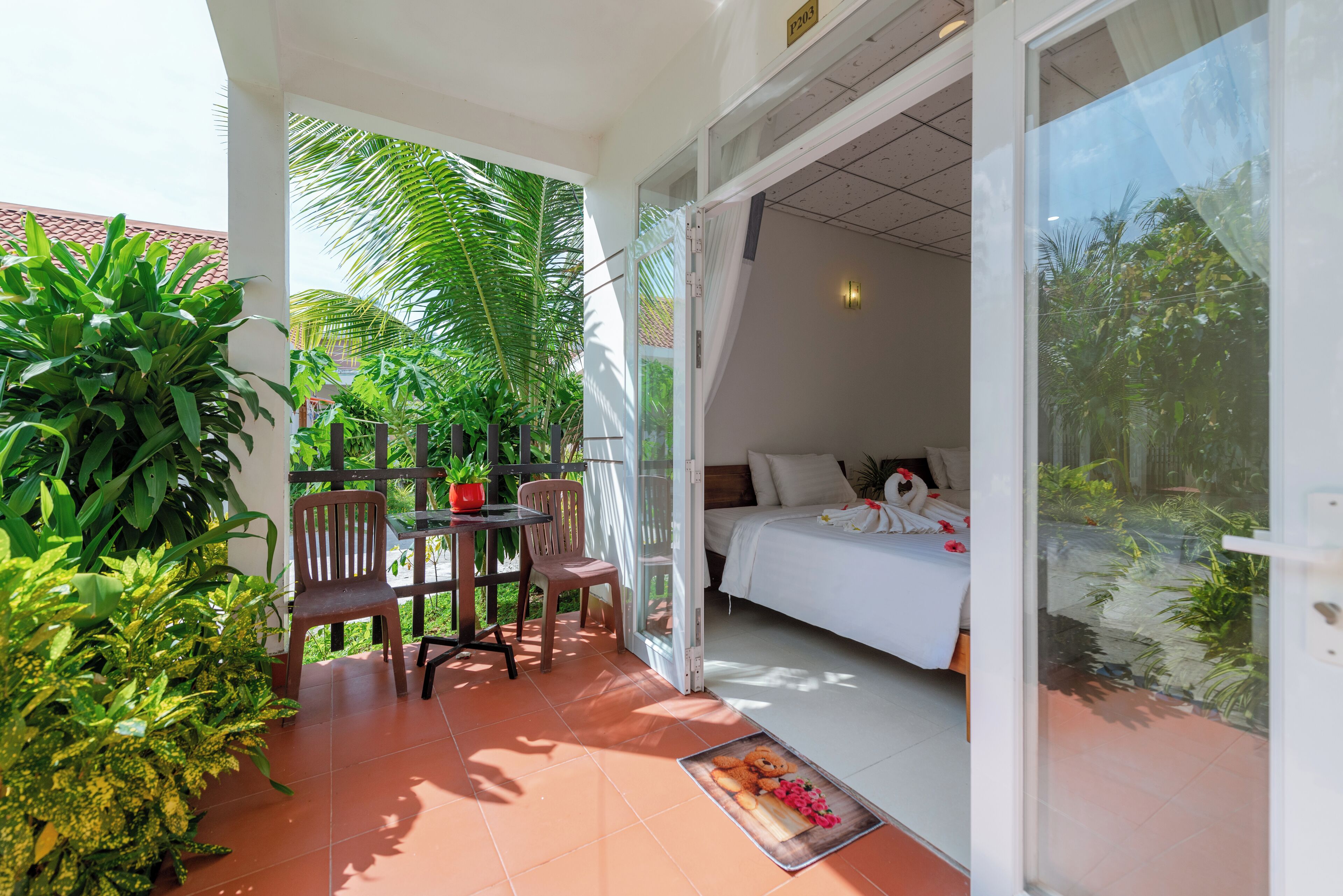 デラックス バンガロー | ミニバー、デスク、防音設備、WiFi (無料)