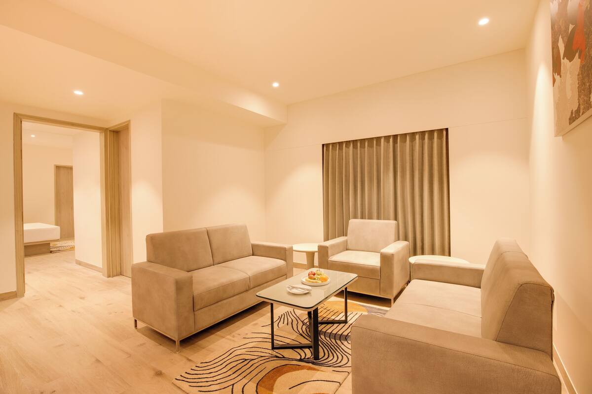 In-room safe, desk, blackout drapes, soundproofing