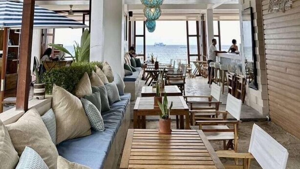 Unclassified image, 1 of 51, button - Blue Tao (Koh Tao)
