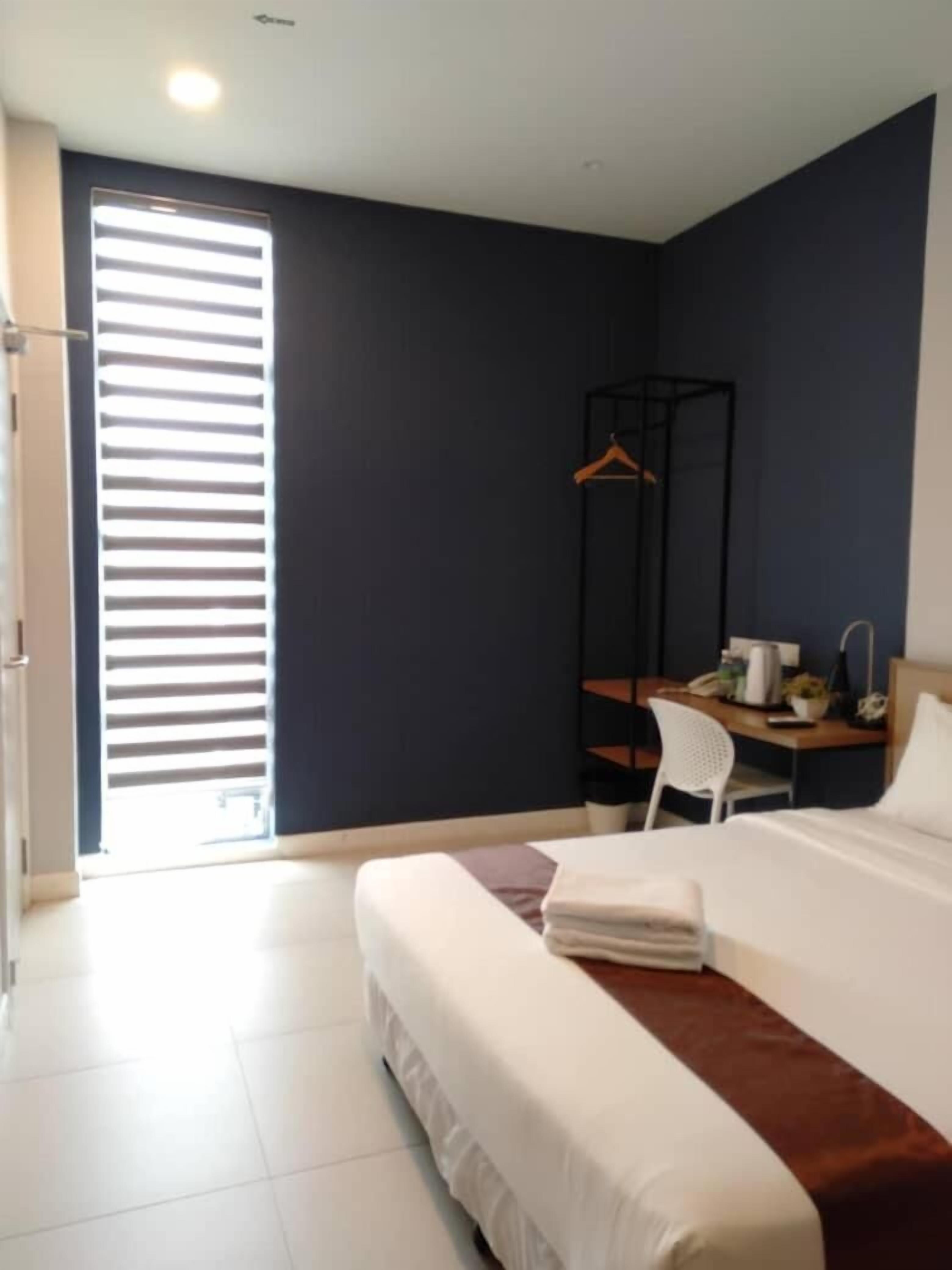 desk, soundproofing, iron/ironing board, free wifi