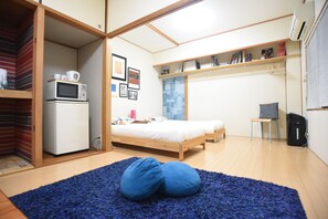 Minibar, free WiFi