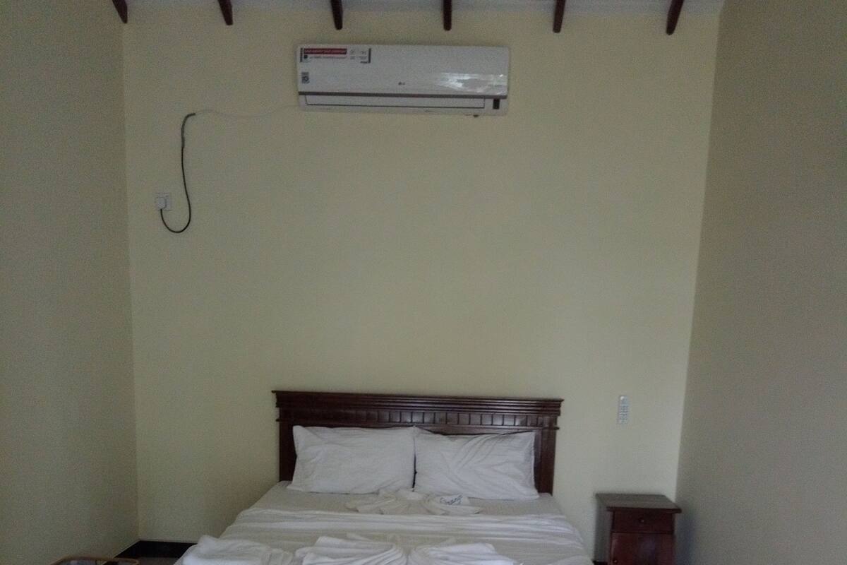 3 bedrooms, in-room safe, individually decorated, individually furnished
