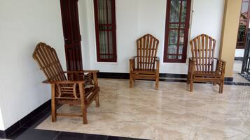 Căn hộ dành cho gia đình, nhiều giường, không hút thuốc, quang cảnh vườn | Hiên
