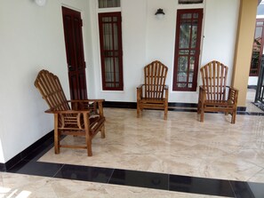 Appartement familial, Plusieurs lits, non-fumeur, vue sur le jardin | Terrasse/patio