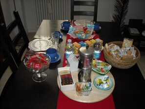 Free daily full breakfast  - La Scelta (Naples)