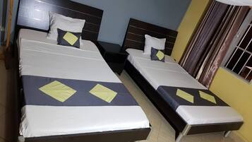 Literie de qualité supérieure, coffres-forts dans les chambres