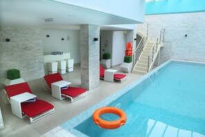 Outdoor pool, open 7:00 AM to 6:00 PM, sun loungers - Meshal Hotel & Spa (Manama)