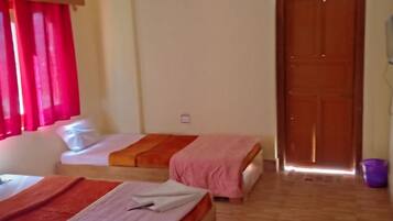 Bàn, truy cập Internet không dây (phụ phí)