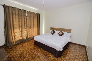 Double Room, 1 Double Bed, Non Smoking | 3 bedrooms, soundproofing, iron/ironing board, free WiFi - Tawa Furnished Apartment (Nairobi)