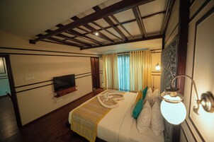 Minibar, caja de seguridad en la habitación y muebles diferentes