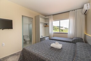 Minibar, blackout curtains, soundproofing, free WiFi