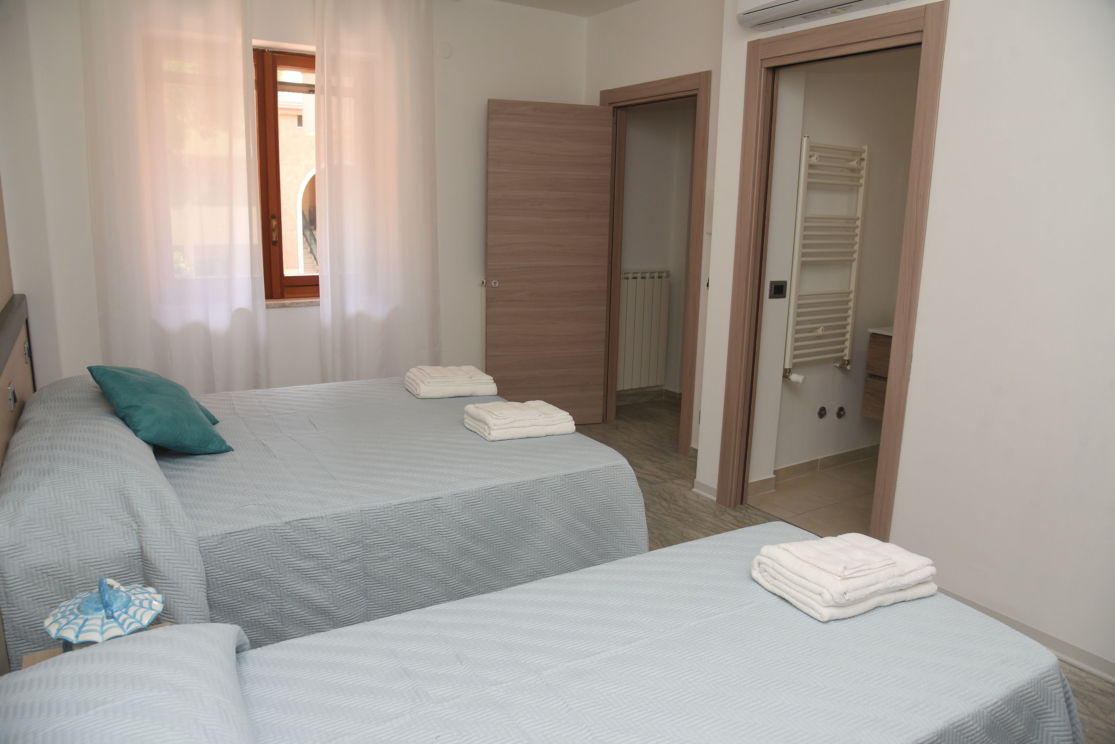 华丽双人房, 庭院景观 (with extra bed) | 办公桌、免费婴儿床、免费 WiFi、床单