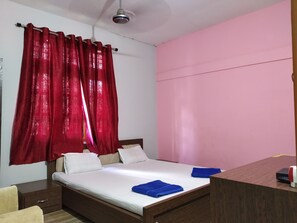 Egyptian cotton sheets, premium bedding, soundproofing, bed sheets - Bagori Resort (Golaghat)