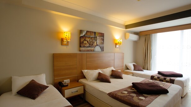 In-room safe, desk, blackout drapes, rollaway beds (surcharge) - NAMASTE OTEL (Balikesir)